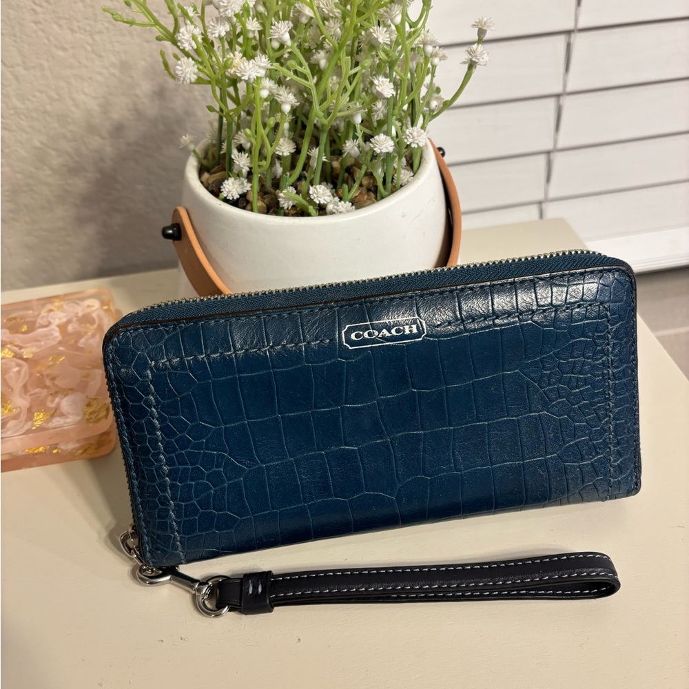 Coach Crocodile Leather zip wallet